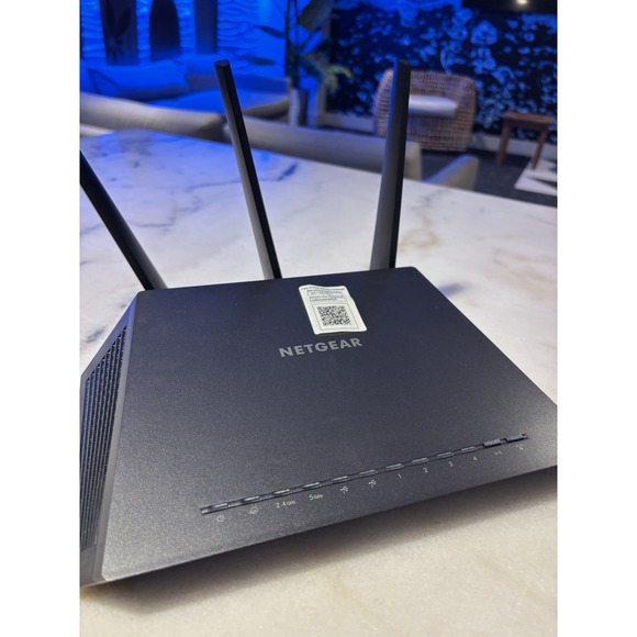NETGEAR Nighthawk Smart Wi-Fi Router (R7000) - AC1900 Wireless Speed - Picture 12 of 13